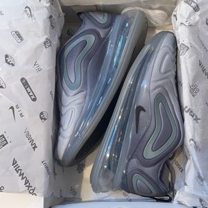 Women’s cool grey Airmax 720 size 7.5
